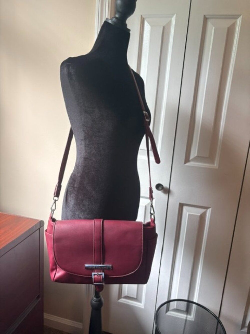 Damsel In Defense Burgundy Concealed Carry Crossbody Purse w/ Holster Vegan Leat